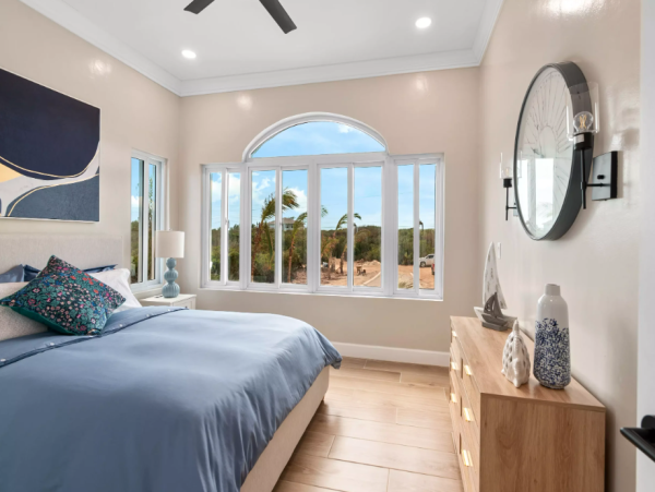 Luxury Oceanfront Villa in Exuma - Ideal for Families and Groups